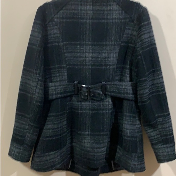 Coat - Picture 4 of 5